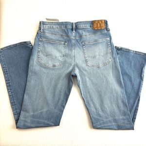 NWT American Eagle Relaxed Straight Faded Whisker Medium Wash Stretch Jean 32/36
